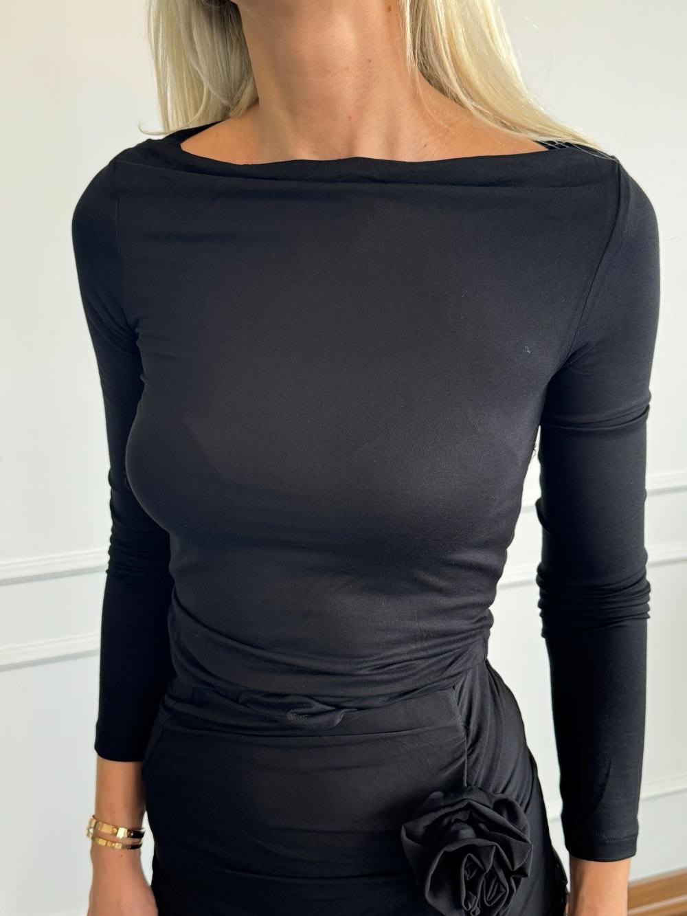 Siyah Kayık Yaka Bluz