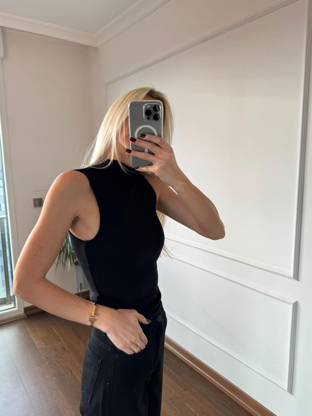 Sıfır Kol Bluz Siyah