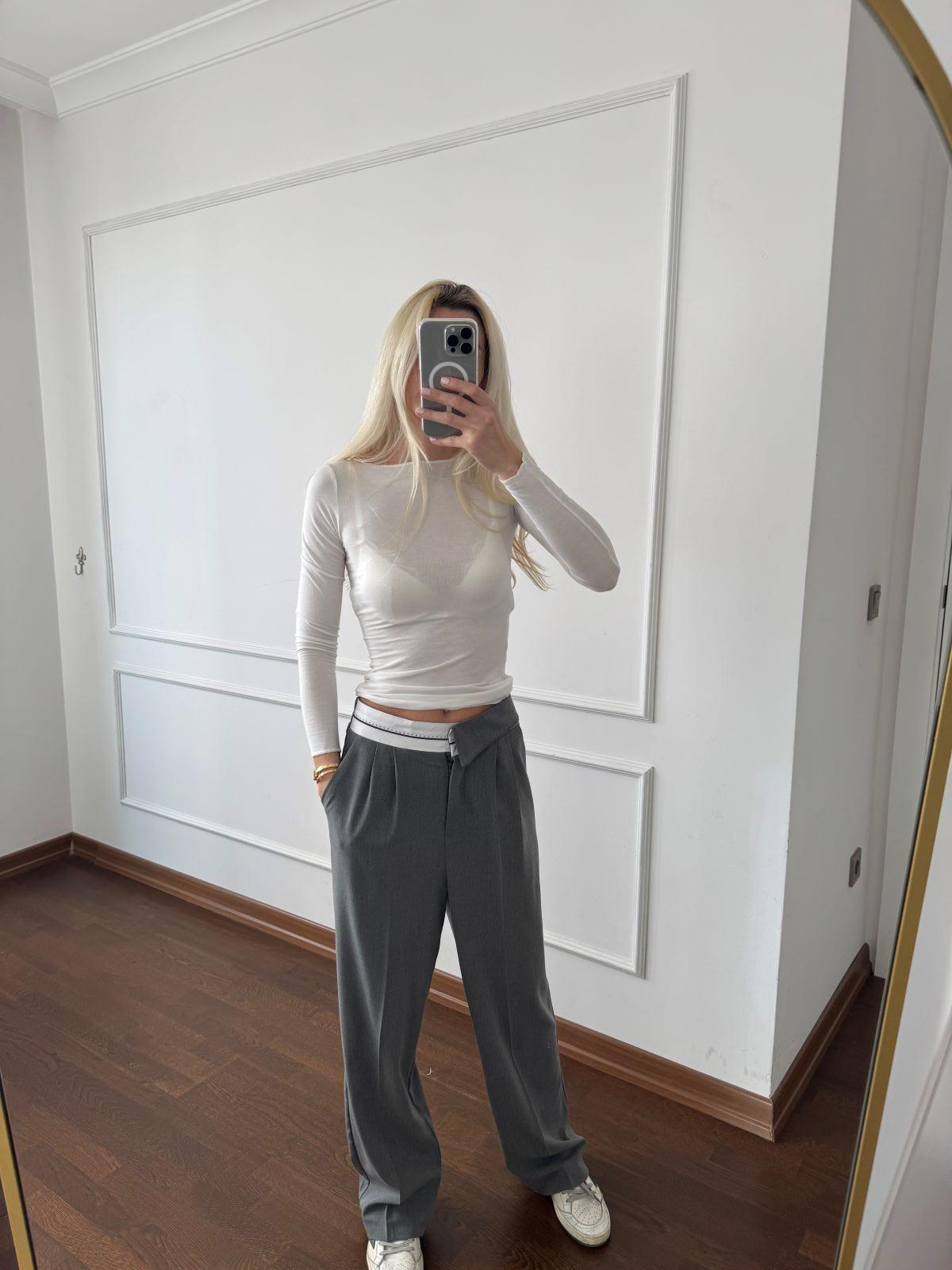 Ters Kemer Detaylı Gri Pantolon