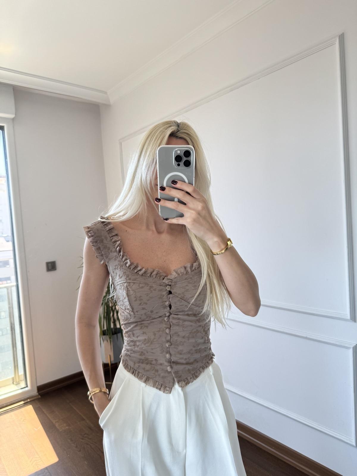 Vizon Fırfırlı Dantelli Bluz