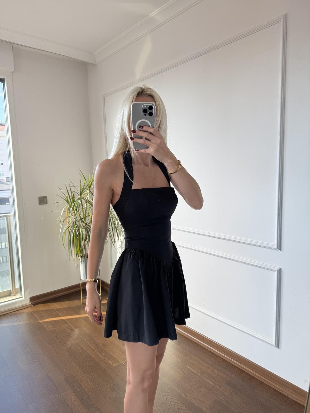 Pileli Mini Siyah Elbise