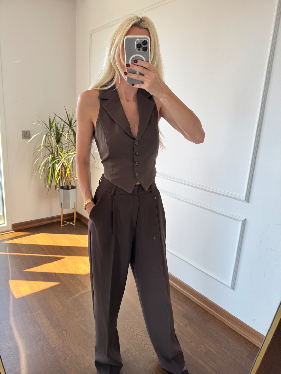 Kahverengi Bağlama Detaylı Yelek