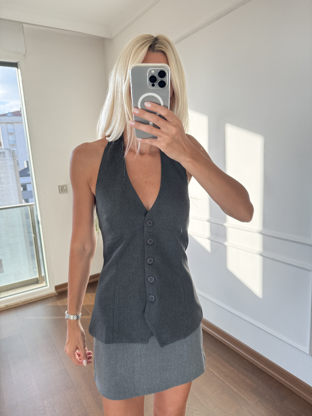 Boyundan Geçmeli Düğmeli Yelek