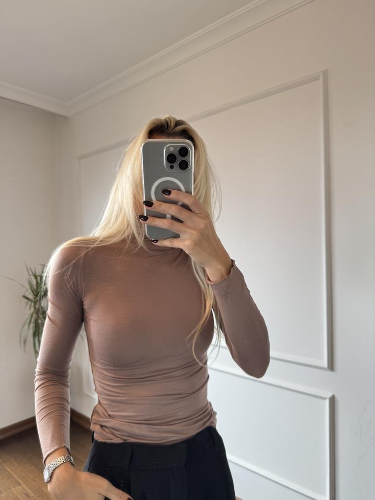 Vizon Boğazlı Transparan Yumuşak Dokulu Bluz