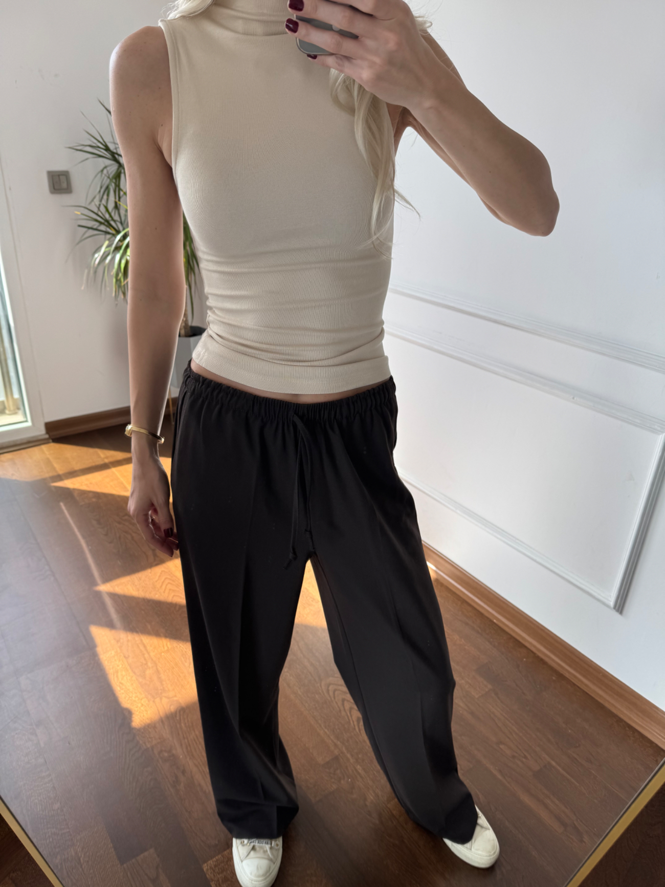 Yaka Detaylı Body Bej